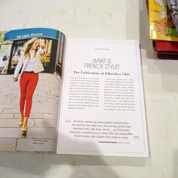 ($16) Paris Street Style: A Guide to Effortless Chic - Picture 6 of 8